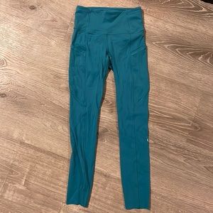 Lululemon 3/4 leggings - size 2